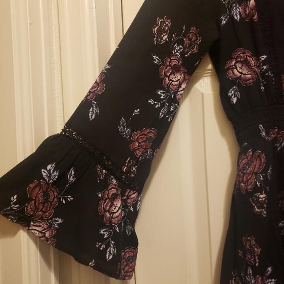 Long sleeve boho mini dress with bell sleeves - Picture 4 of 4